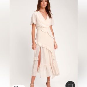 NWT NEVER WORN LULUS Next To You Cream Swiss Dot Ruffled Midi Dress